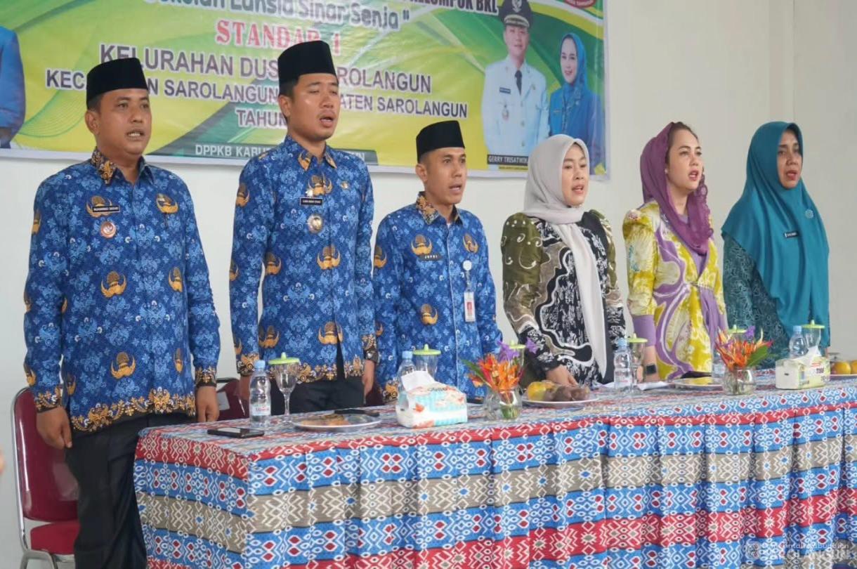 17 Juni 2026 Ketua TP. PKK Kab. Sarolangun membuka acara Launching Sekolah Lansia Sinar Senja kelurahan Dusun Sarolangun