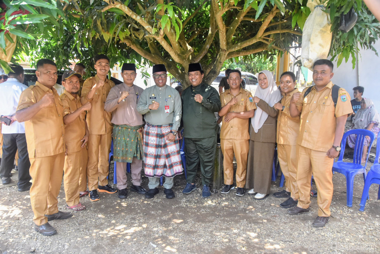 14 Oktober 2024 - Pemberian Bantuan BPJS Ketenagakerjaan, Bertempat di Desa Pulau Lintang Kecamatan Bathin VIII 