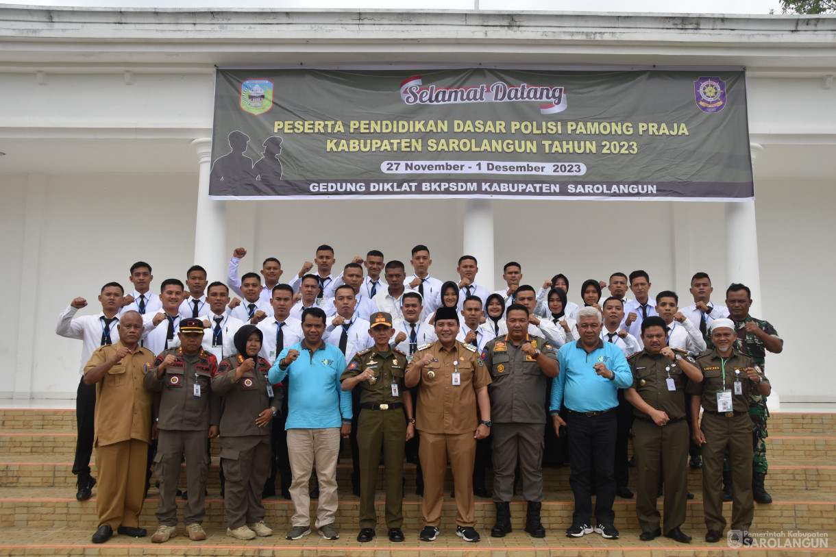 27 November 2023 - Pembukaan Pendidikan Dasar Polisi Pamong Praja Kabupaten Sarolangun Tahun 2023 Di Gedung Diklat BKPSDM Kabupaten Sarolangun