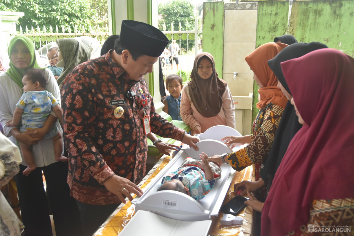 13 Juni 2024 - Gerakan Intervensi Pencegahan Stunting Dan Penyerahan Sertifikat Siap Nikah Di Kelurahan Sarkam Dam Desa Bernai