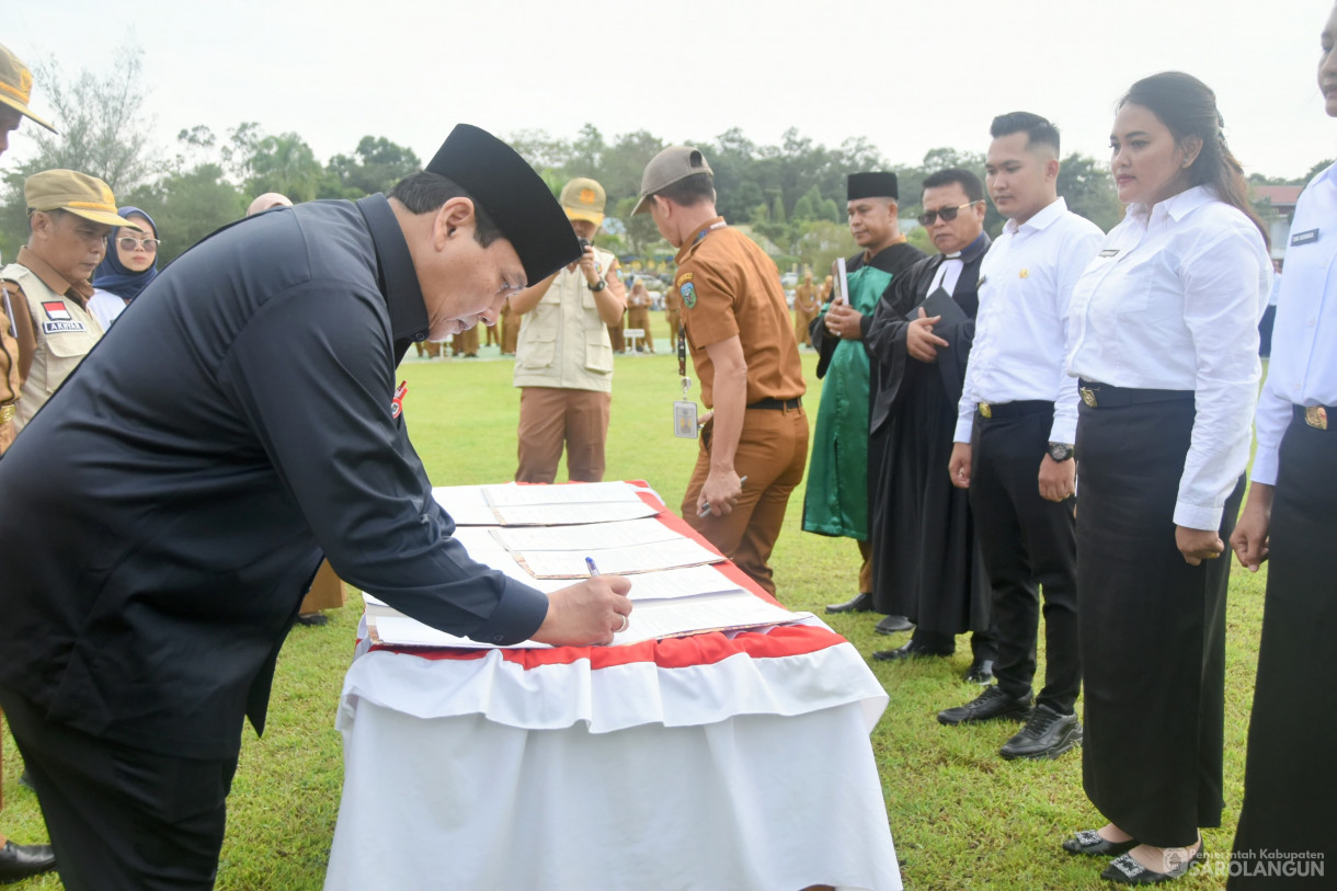 27 Mei 2024 - Apel Gabungan Dan Penyerahan SK PPPK Formasi Tahun 2023 Di Lapangan Gunung Kembang Sarolangun