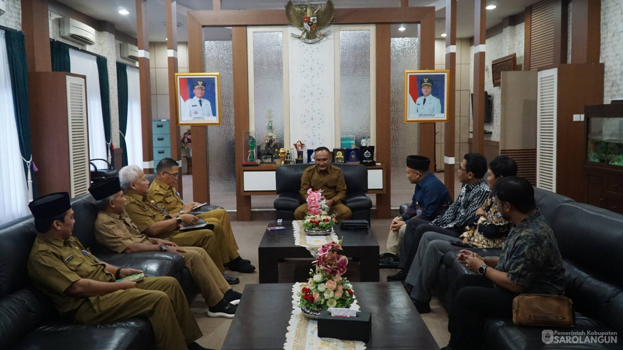 23 Februari 2026&nbsp;Silaturahmi Ketua BPK RI Perwakilan Provinsi Jambi dengan Bupati Sarolangun di Ruang Kerja Bupati Sarolangun