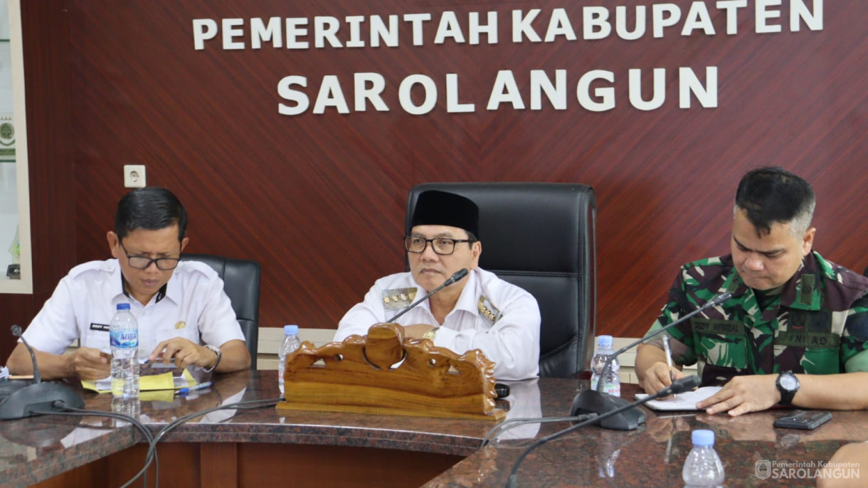 27 Desember 2023 - Rapat Koordinasi Pengendalian Inflasi Dan Penanggulangan Bencana Alam Seluruh Kab Kota Se Provinsi Jambi Via Zoom Meeting Di Ruang Pola Utama Kantor Bupati Sarolangun