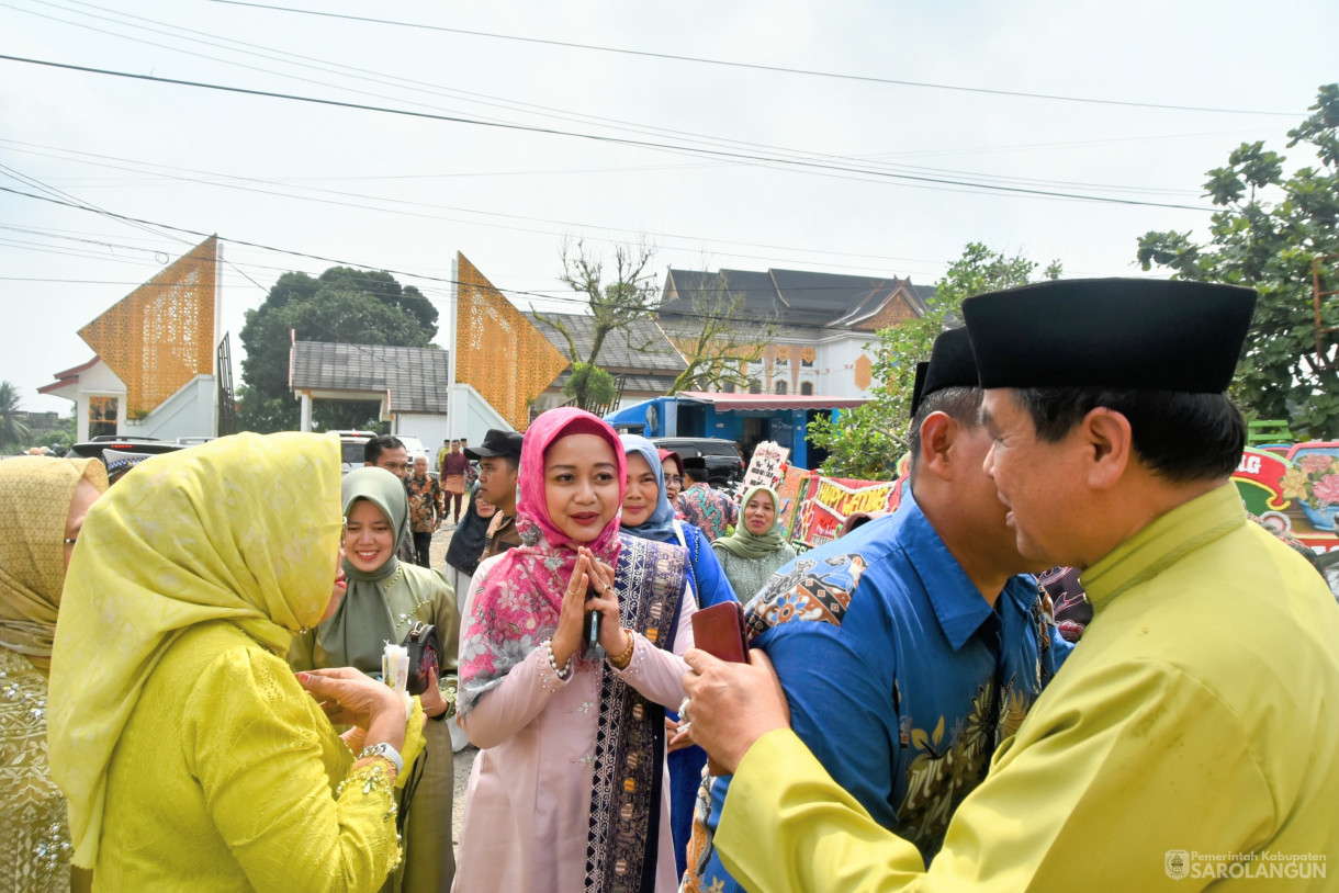 1 Juni 2024 -&nbsp;Menghadiri Resepsi Pernikahan Anak Gubernur Jambi Di Gedung Serbaguna Kantor Bupati Merangin