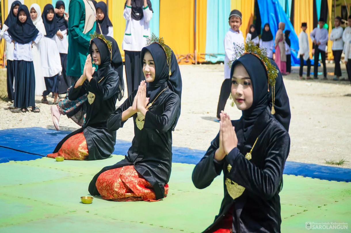 20 Juni 2026 Bupati Sarolangun menghadiri Haflah Akhirussanah, Tasyakuran dan 1 Muharram 1448 H Yayasan Pondok Pesantren Rahmatul Ummah Sarolangun Bersama H Inayatullah, M.Pd.I