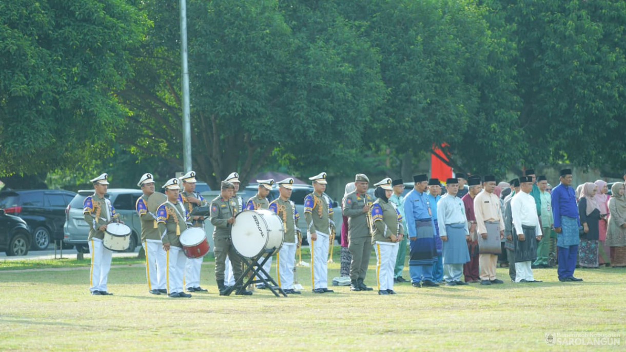 5 Januari 2026 Mengikuti Upacara HUT Provinsi Jambi, Serta Menyerahkan Donasi Pemerintah Daerah Kabupaten Sarolangun Untuk Bencana Alam Sumatera.