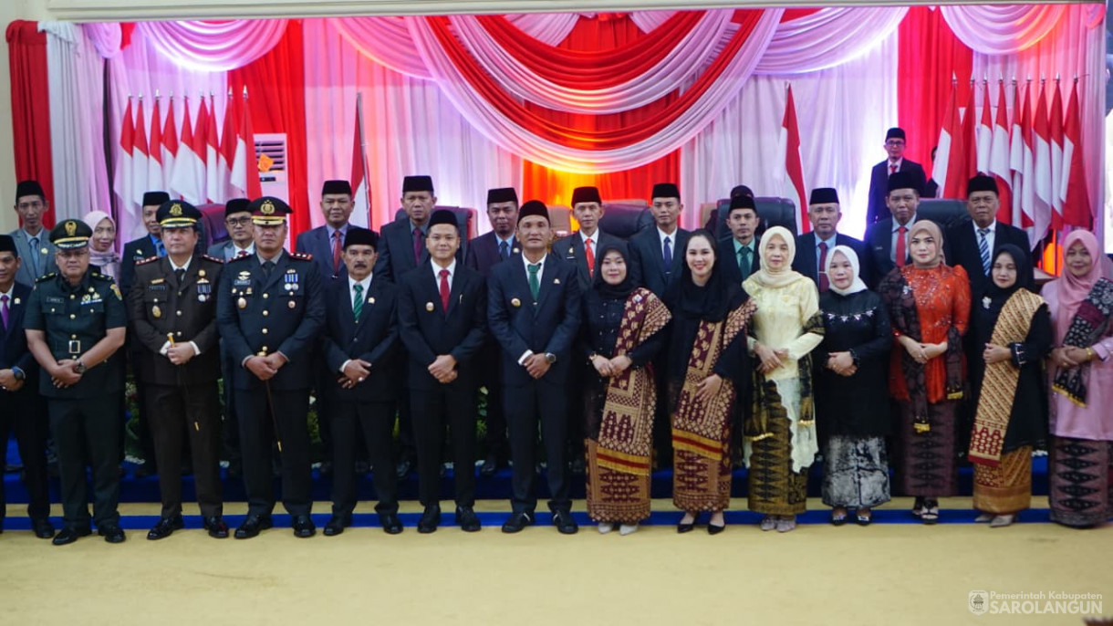 15 Agustus 2025 -&nbsp;Mendengarkan dan Menyaksikan Sidang Tahunan MPR RI Dan Pidato Kenegaraan Presidan RI Dalam Rangka HUT KE 80 Kemerdekaan RI Dalam Sidang Bersama DPR DPD RI