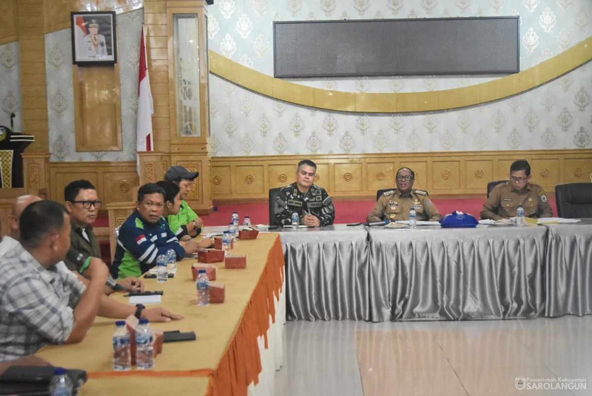 25 November 2024 - Rapat Koordinasi Tindak Lanjut Membahas Dampak Aktifitas Pertambangan di Kabupaten Sarolangun, Bertempat di Ruang Aula Utama Kantor Bupati Sarolangun