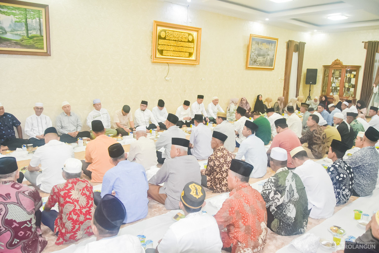26 Maret 2025 - Buka Bersama Tokoh Masyarakat di Rumah Dinas Bupati Sarolangun