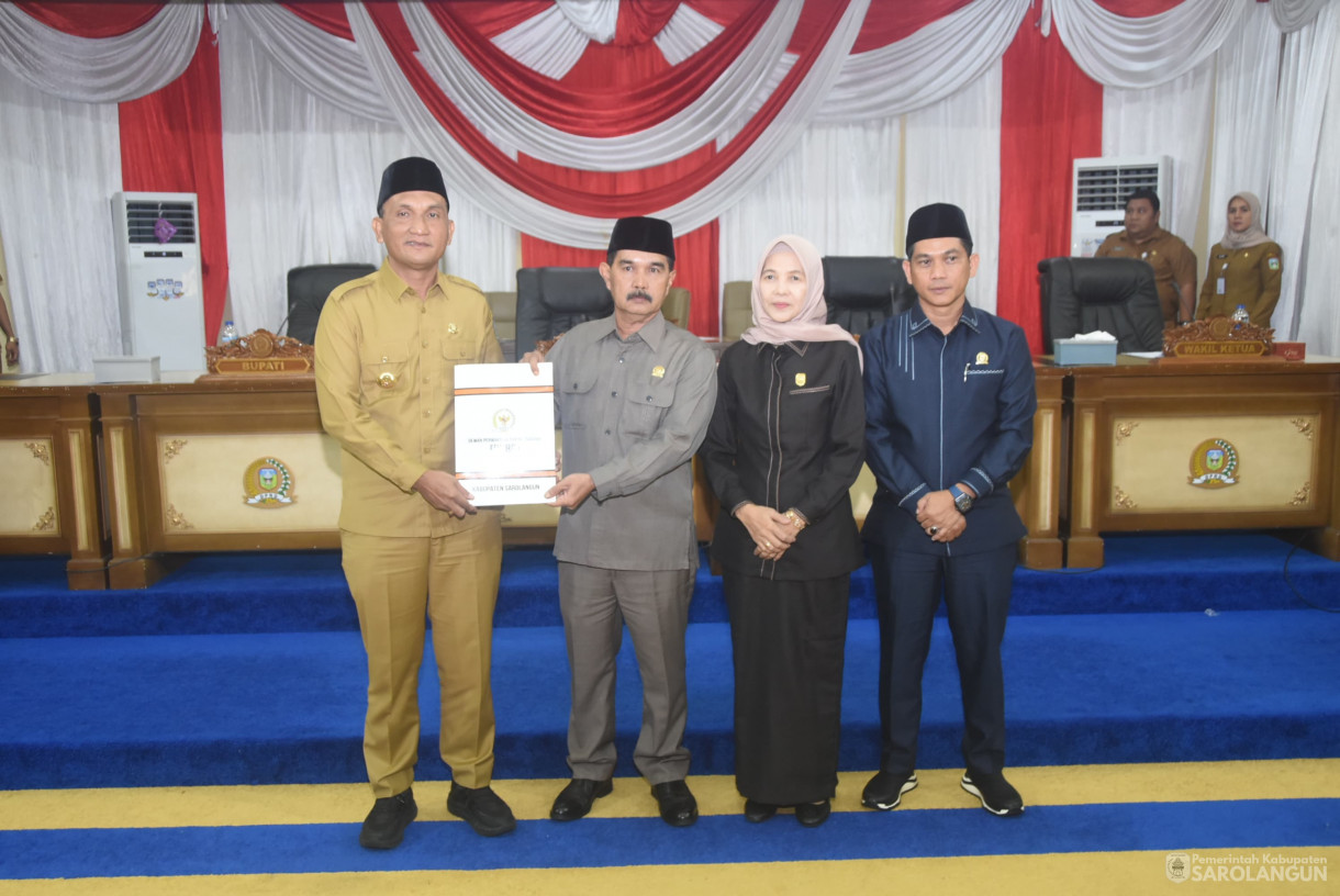 11 Agustus 2025 -&nbsp;Rapat Paripurna Tingkat I tahap 2 di Gedung DPRD Kabupaten Sarolangun