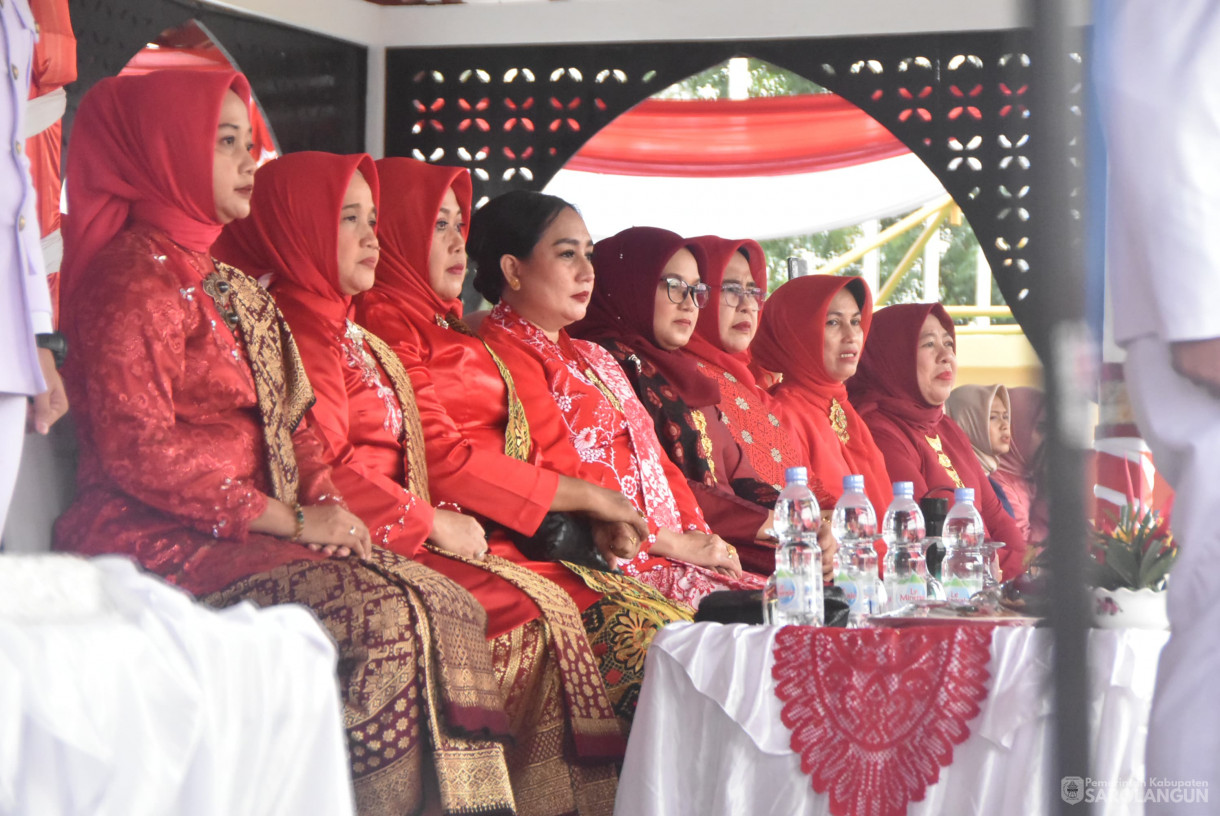 17 Agustus 2024 - Upacara Pengibaran Bendera Merah Putih Dalam Rangka HUT RI Ke 79, Bertempat di Lapangan Gunung Kembang Sarolangun