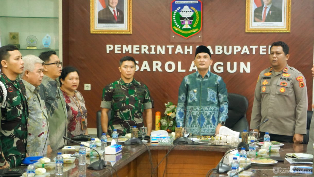 Rapat Bersama Forkompimda Dalam Rangka Mengantisipasi Momentum Natal Tahun 2025