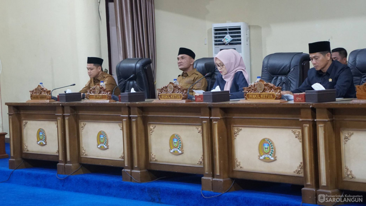 13 April 2026 Rapat Paripurna DPRD Tingkat I Tahap 2 Dalam Rangka Penyampaian Pandangan Umum Fraksi Fraksi DPRD terhadap Laporan Keterangan Pertanggungjawaban Bupati Sarolangun Tahun 2025