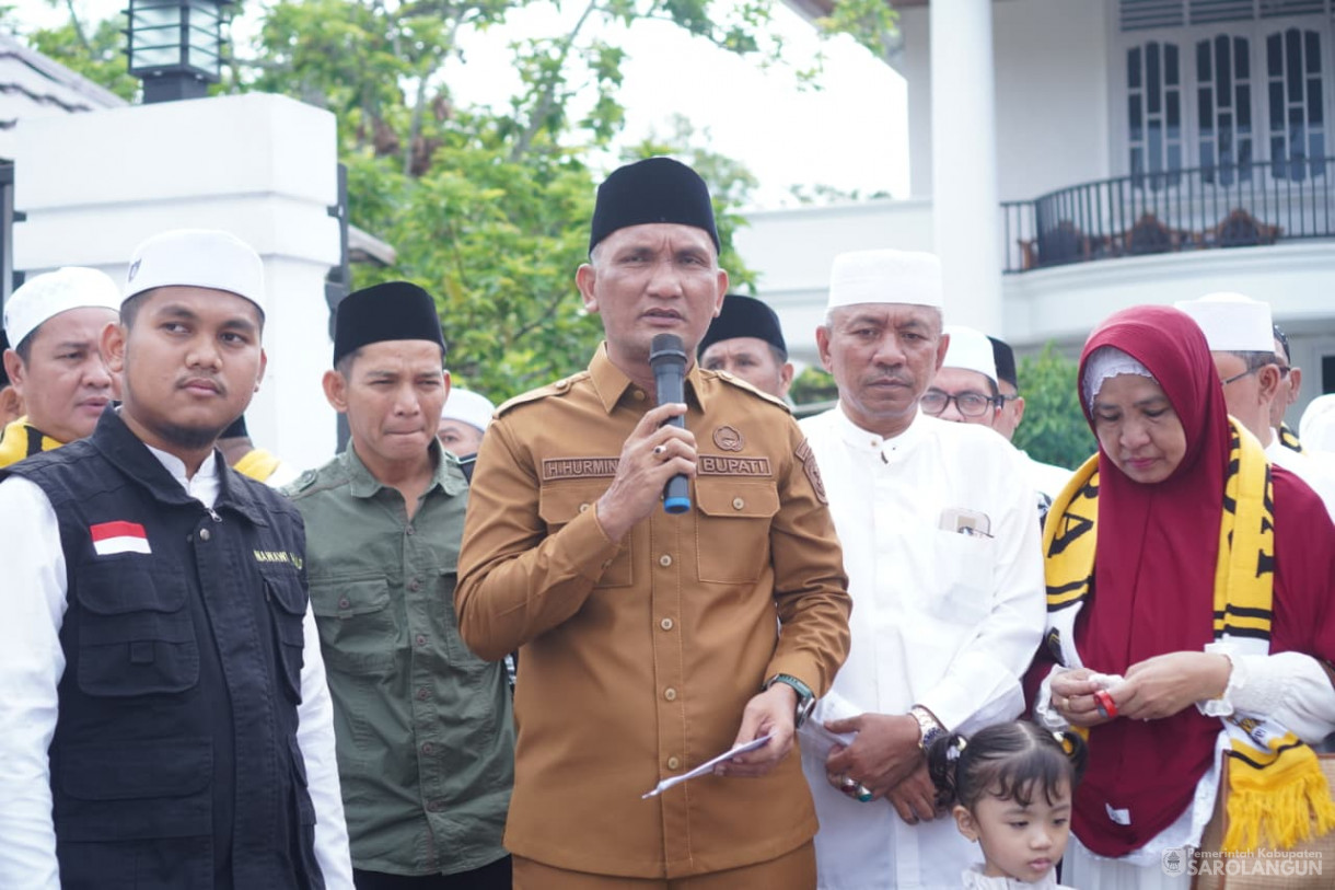 30 September 2025&nbsp; Pelepasan Jamaah Umroh Rombongan H. Muhammad Saihu Bertempat di Desa Pelawan