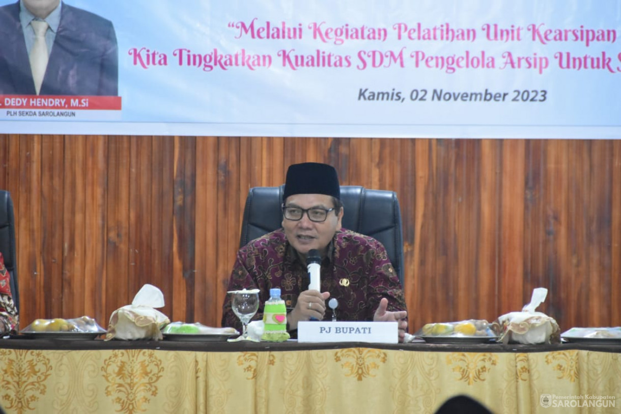 2 November 2023 - Penjabat Bupati Sarolangun Menghadiri Acara Pelatihan&nbsp; Pemberdayaan Unit Kearsipan Pemerintah Kabupaten Sarolangun Di Ruang Aula Bappeda Sarolangun