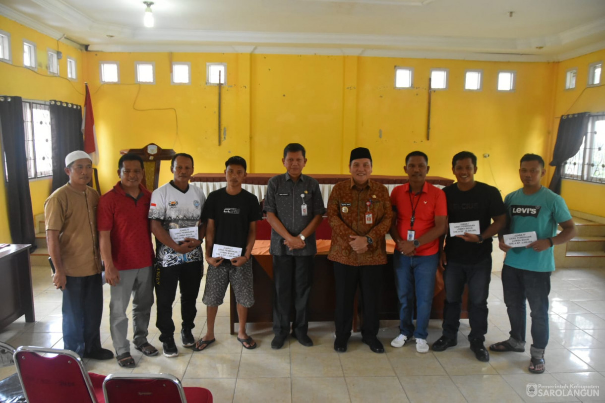 3 Mei 2024 - Pembubaran Panitia Dan Penyerahan Uang Bonus Lomba Pacu Perahu Di Kantor Camat Sarolangun