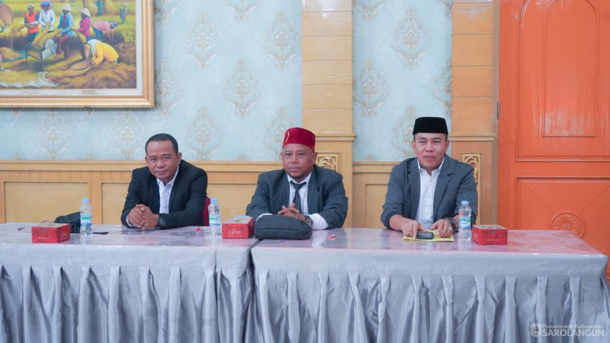 23 Oktober 2025&nbsp; Pembukaan Musyawarah Cabang Luar Biasa Pemilihan Ketua APDESI Merah Putih Kab Sarolangun Periode 2025 sd 2030 Bertempat di ruang pola kantor bupati Sarolangun