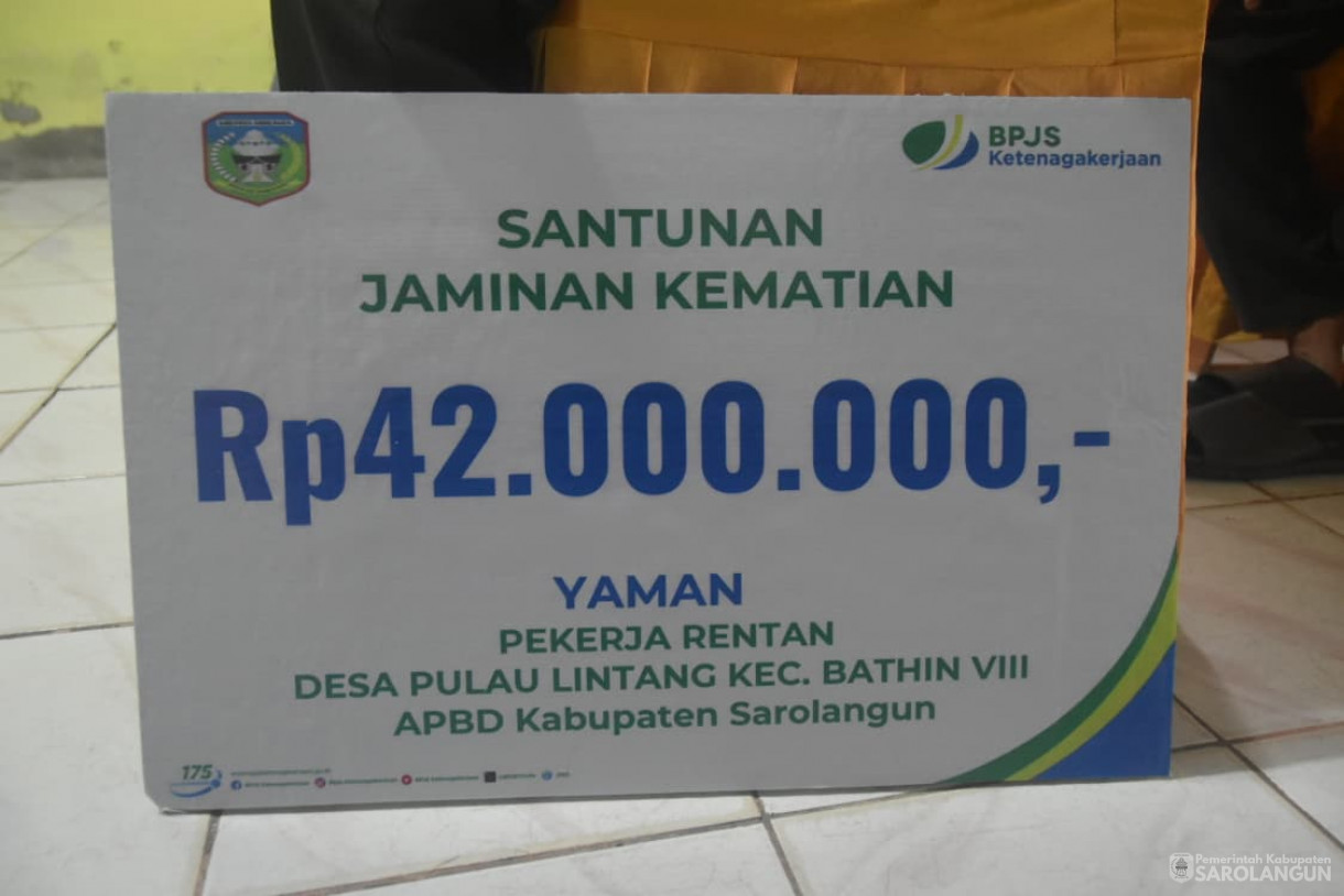21 November 2025 Santunan Klaim BPJS Ketenagakerjaan untuk Pekerja Rentan di Kantor Desa Penarun