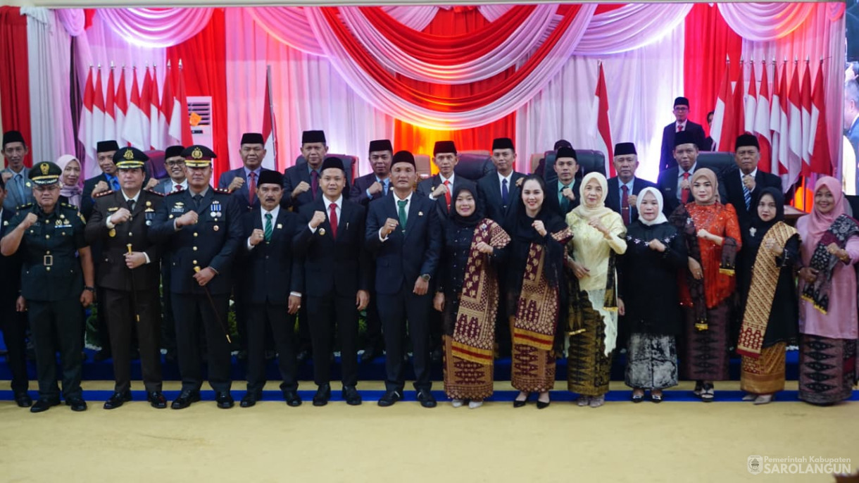 15 Agustus 2025 -&nbsp;Mendengarkan dan Menyaksikan Sidang Tahunan MPR RI Dan Pidato Kenegaraan Presidan RI Dalam Rangka HUT KE 80 Kemerdekaan RI Dalam Sidang Bersama DPR DPD RI