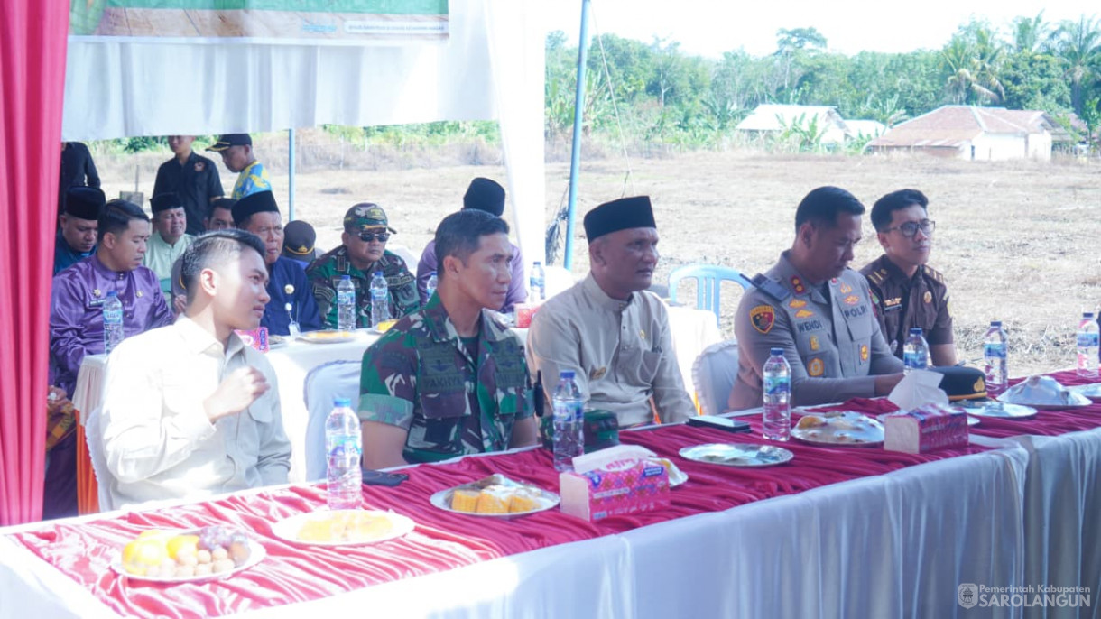 8 Oktober 2025 Bupati Sarolangun bersama Forkopimda Sarolangun Lakukan Penanaman Jagung Serentak Kuartal IV