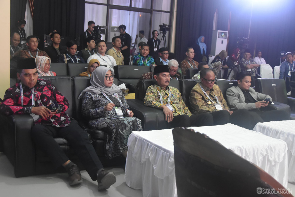 16 November 2024 - Debat Publik Calon Bupati dan Wakil Bupati Sarolangun, Bertempat di Gedung LPTQ Sarolangun&nbsp;