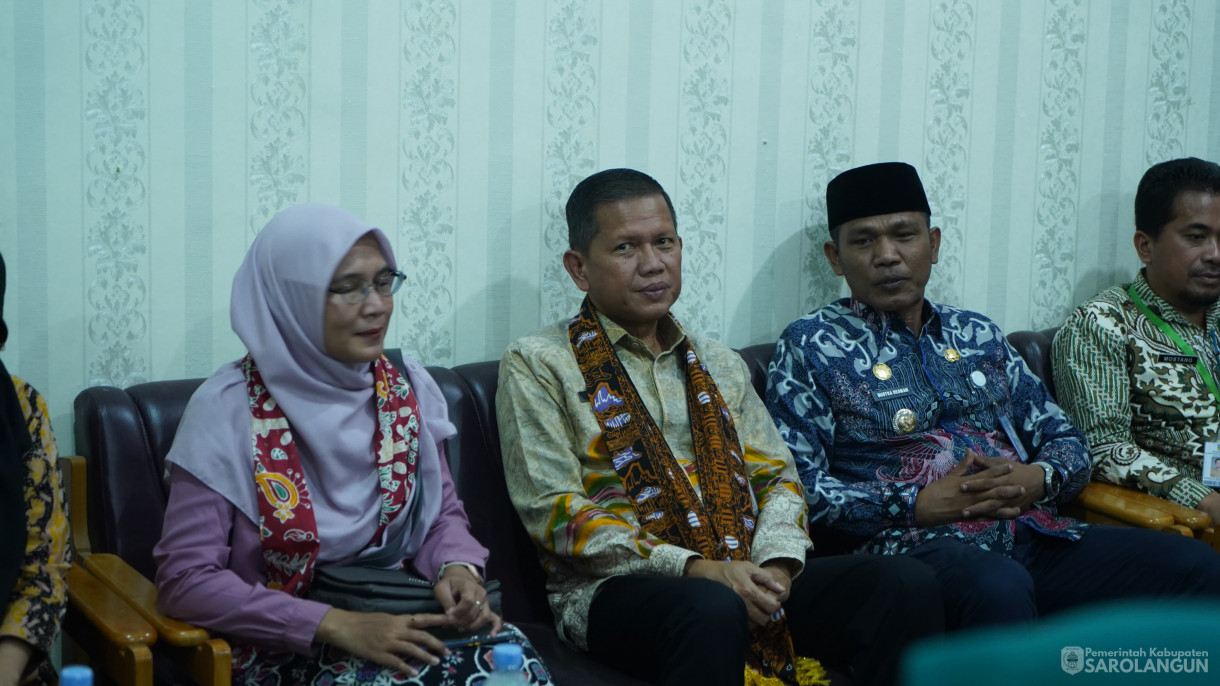31 Juli 2025 - Verifikasi Lapangan Kegiatan Desa Kelurahan Sehat Iklim Tahun 2025 Bertempat Aula Kantor Lurah Gunung Kembang