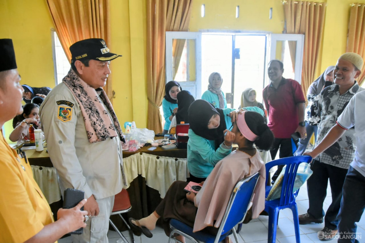 1 Desember 2023 - Pelatihan Berbasis Kompetensi Kejuruan Tata Kecantikan Di Kantor Camat Cermin Nan Gedang