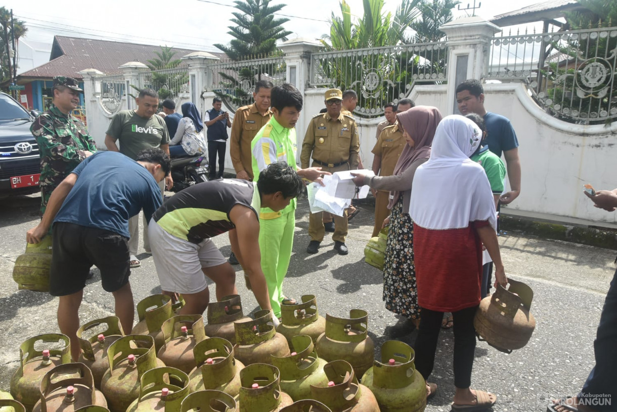 24 Desember 2024 - Operasi Pasar Murah Elpiji 3KG Bertempat di Laman Basamo Sarolangun