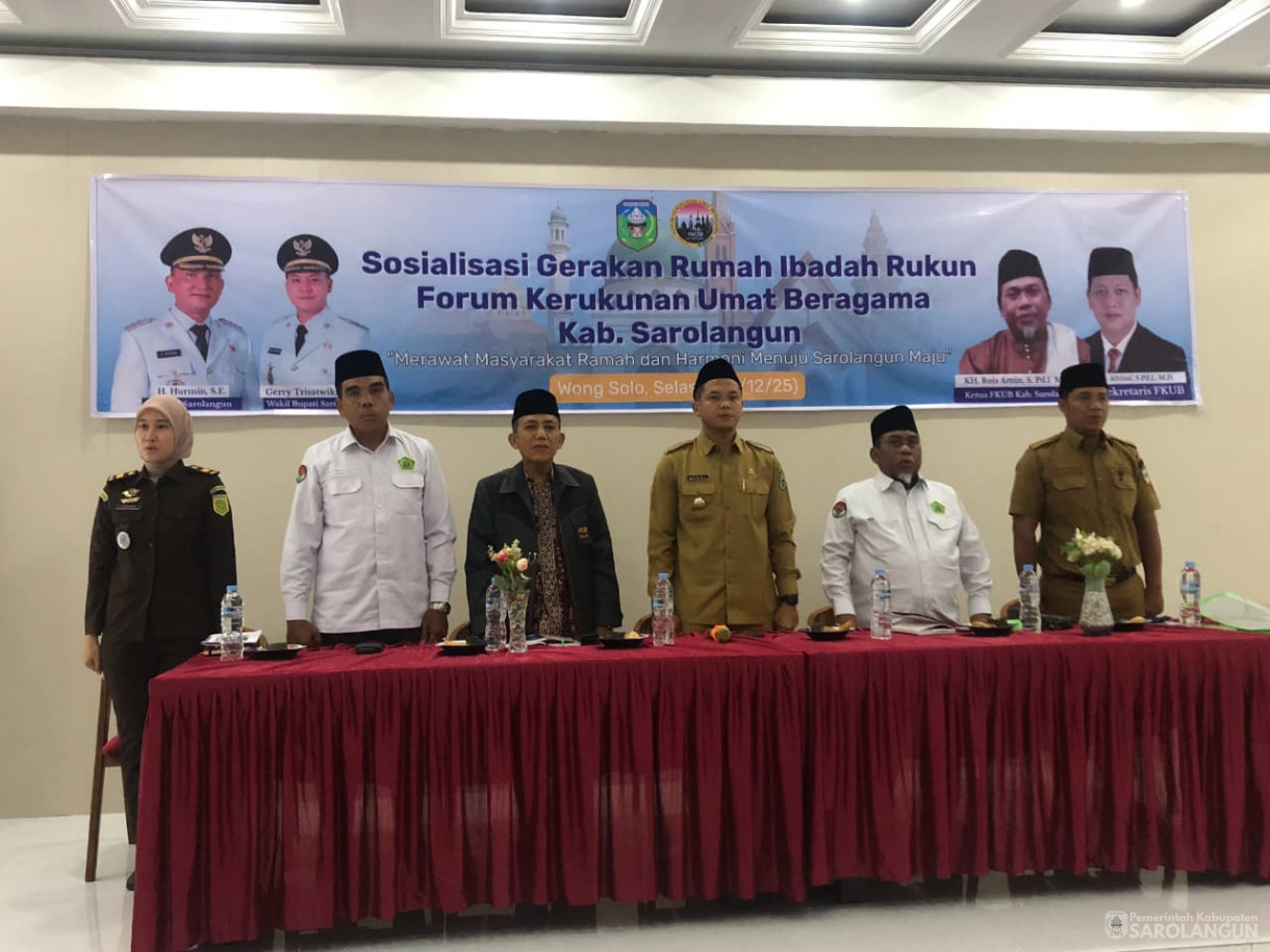 23 Desember 2025&nbsp; Sosialisasi Gerakan Rumah Ibadah Rukun Forum Kerukunan Umat Beragama Kabupaten Sarolangun