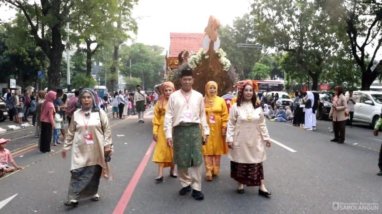 15 Mei 2024 -&nbsp;Acara Lomba Parade Mobil Hias Kriya dan Budaya DEKRANAS 2024 HUT DEKRANAS Ke 44 di Solo