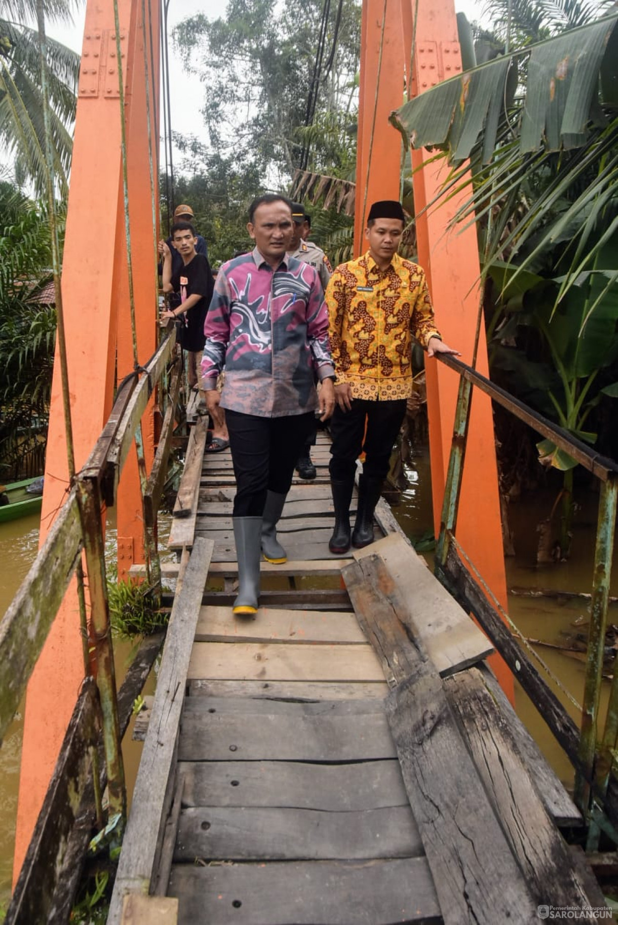 6 Maret 2025 - Peninjauan Lokasi Banjir dan Penyerahan Bantuan Bagi Korban Terdampak Banjir di Kecamatan Mandiangin&nbsp;