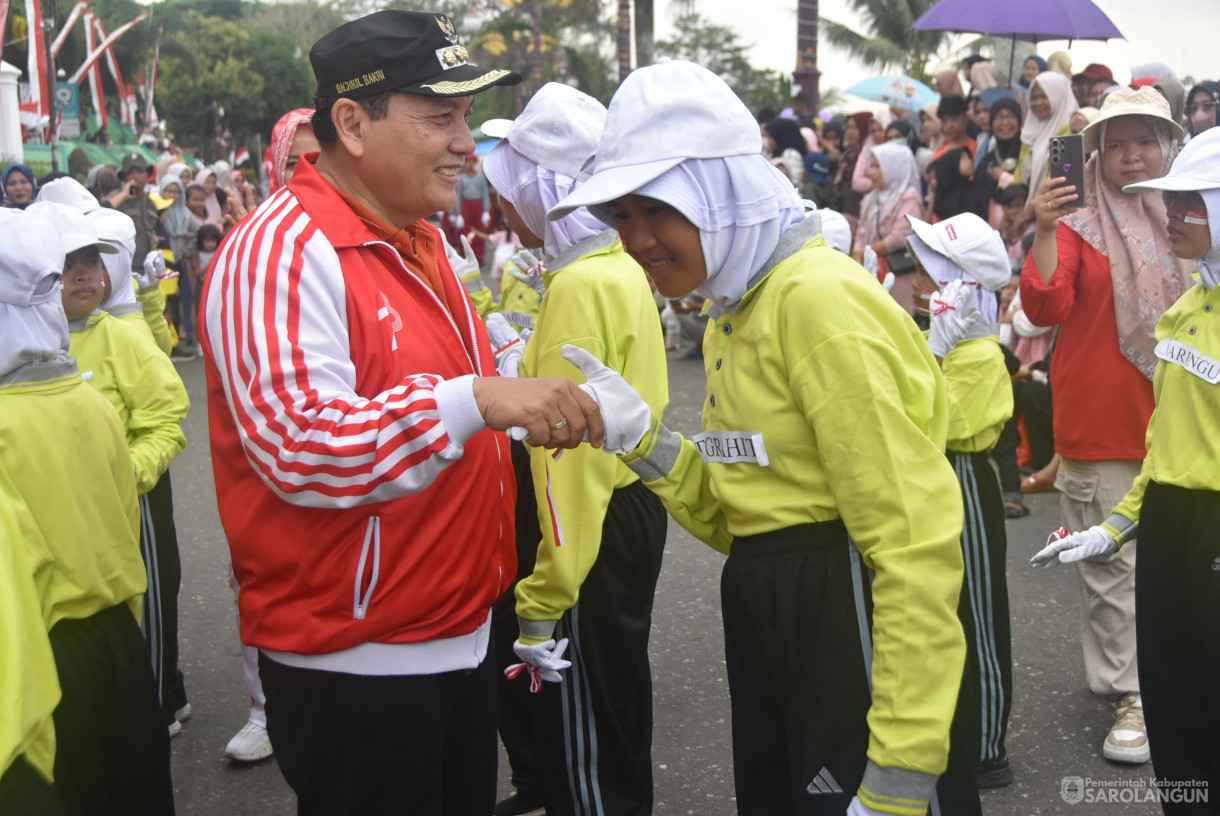 15 Agustus 2024 -&nbsp;Kegiatan Gerak Jalan Memperingati Hari Kemerdekaan RI Ke 79, Bertempat di Depan Rumah Dinas Bupati Sarolangun
