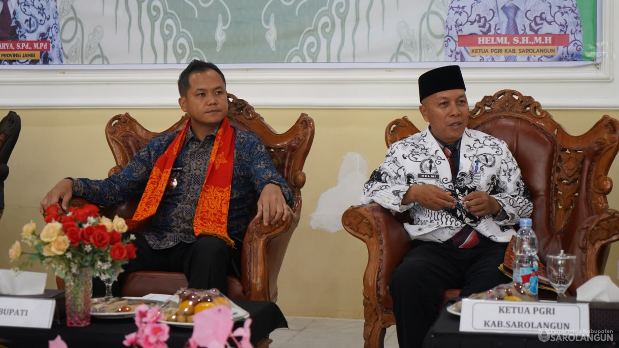 19 Juni 2025 -&nbsp;Membuka kegiatan Konfrensi Kabupaten PGRI Kabupaten Sarolangun masa Bakti XXIII Periode 2025 sd 2030