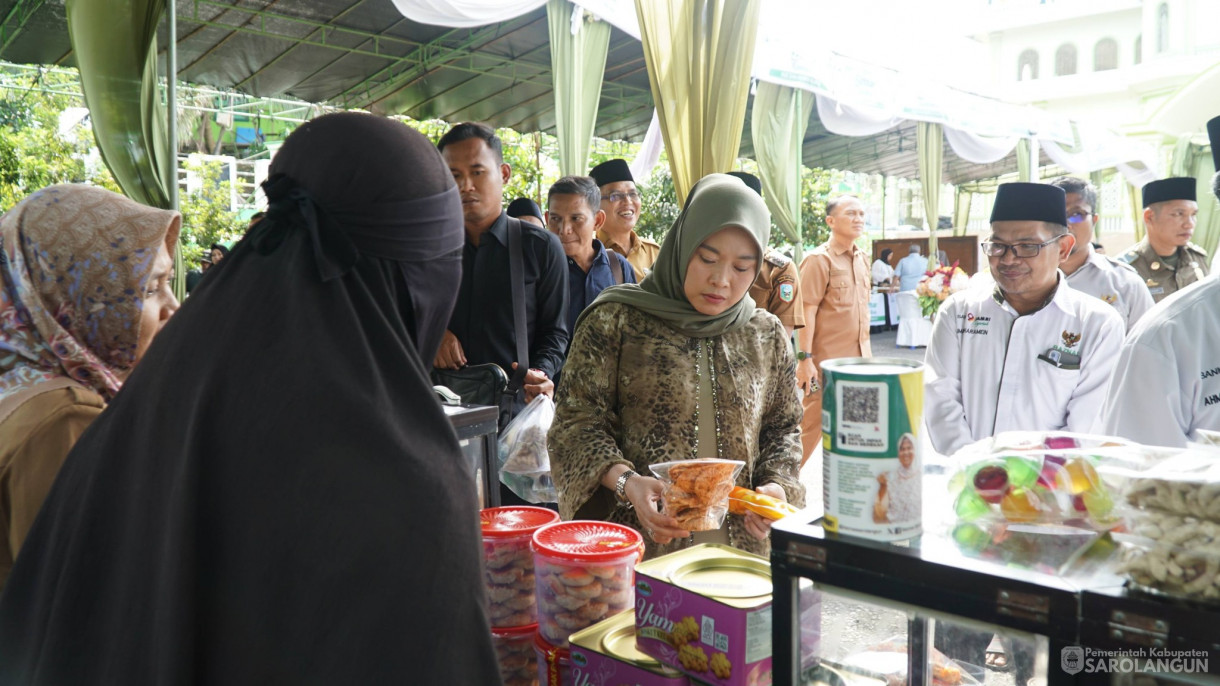 23 Februari 2025&nbsp;Pembukaan Iftar Bazar Ramadhan oleh Pelaku UMKM Baznas dan Pelayanan Sehat Gratis di Masjid Alfalah Sarolangun