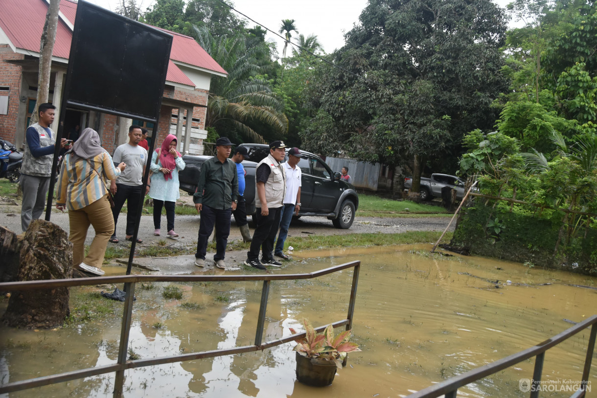 30 Desember 2023 - Meninjau Lokasi Terdampak Banjir Di Desa Baru, Desa Bernai Kecamatan Sarolangun, Dan Desa Teluk Kecimbung Kecamatan Bathin VIII