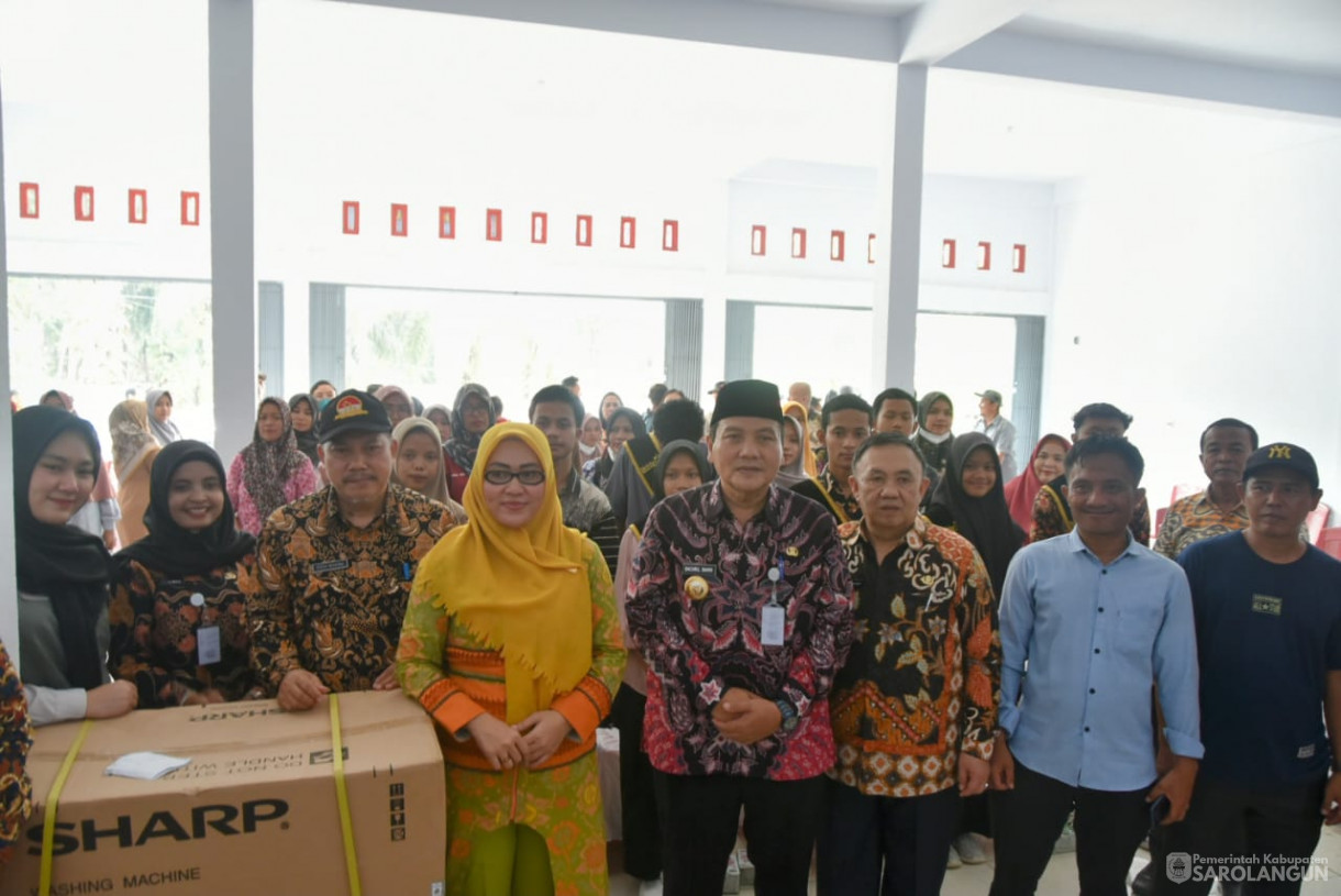 20 Oktober 2023 - Penjabat Bupati Sarolangun Menghadiri Sosialisasi Pencegahan Stunting Dari Hulu Bersama Mitra Kerja Di Provinsi Jambi di Desa Pasar Singkut