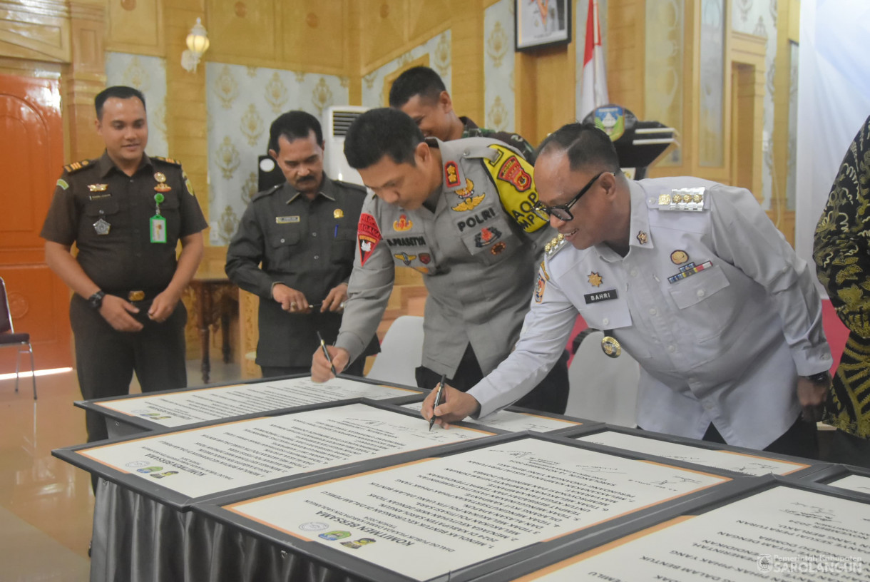 13 November 2024 - Dialog Publik Pilkada Damai Kabupaten Sarolangun, Bertempat di Ruang Aula Utama Kantor Bupati Sarolangun&nbsp;