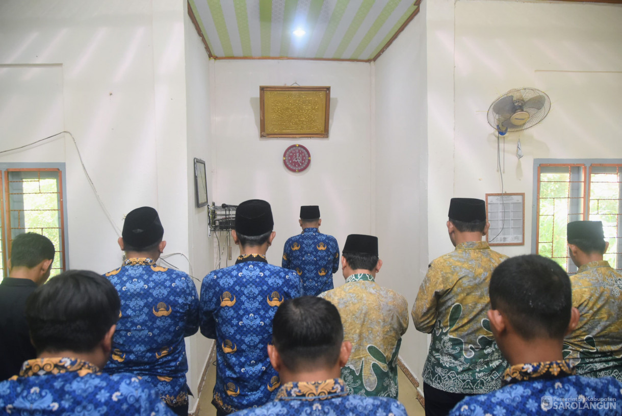 17 Juni 2025 - Sholat Zuhur Berjaamaah Gemastajid di Musholla Nurul Islam Diknas Sarolangun&nbsp;