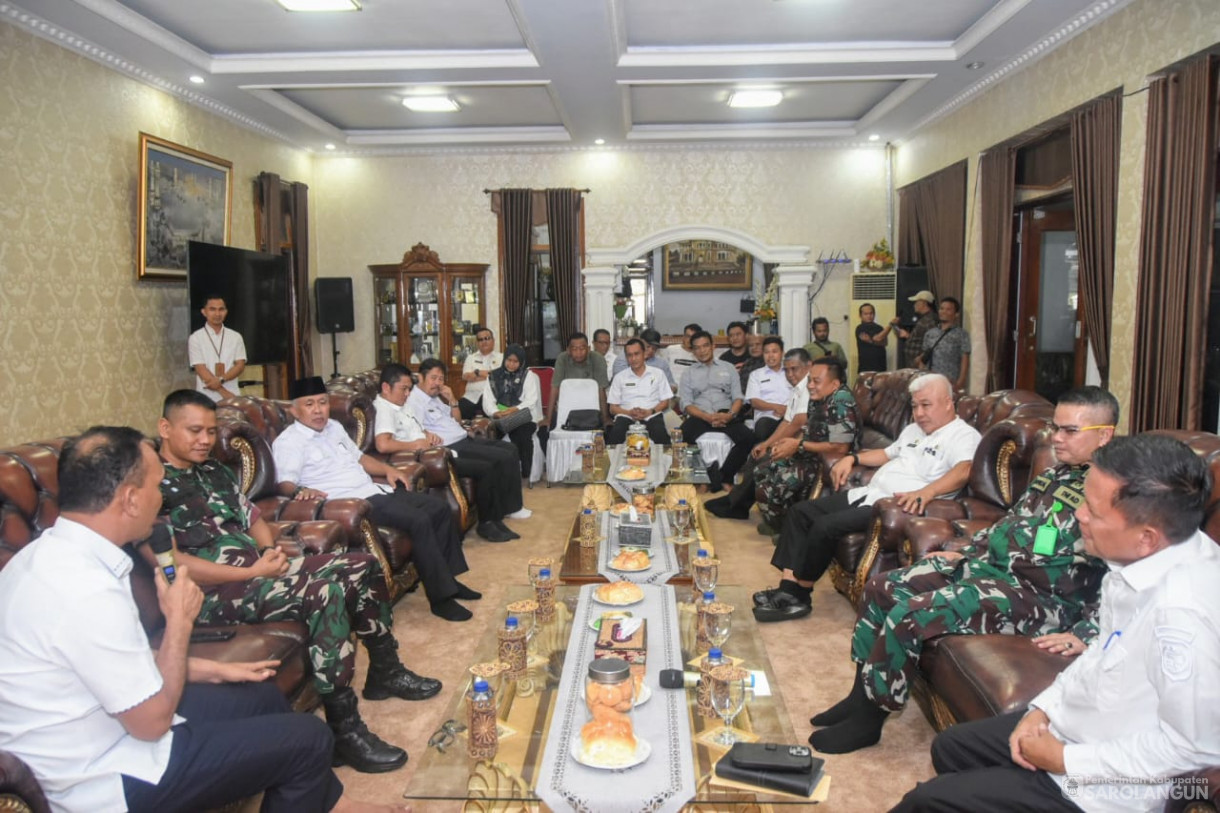18 Juni 2025 -&nbsp;Penandatanganan MOU Pemerintah Daerah Karyabhakti Batang Asai antara Bupati dengan Dandim