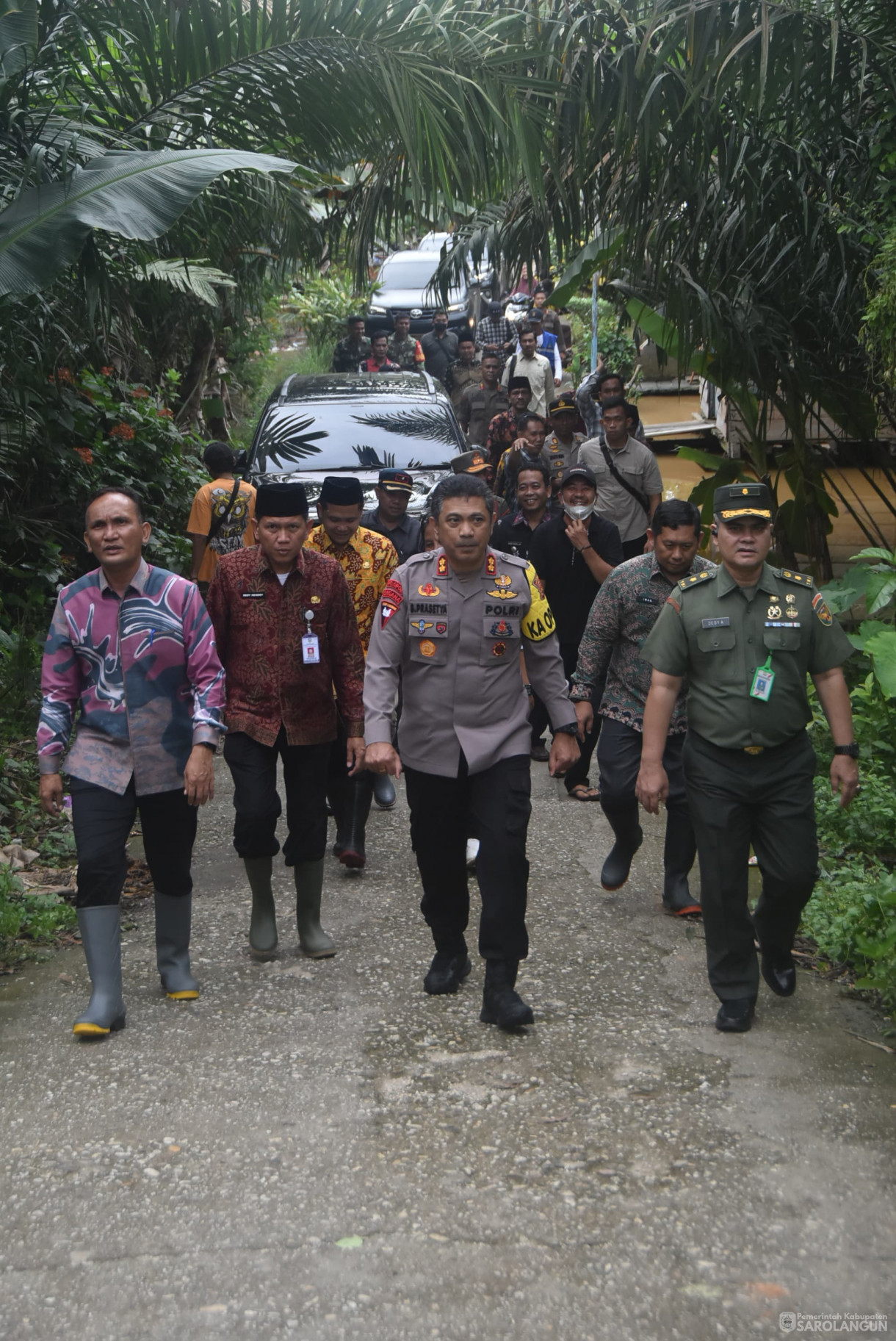 6 Maret 2025 - Peninjauan Lokasi Banjir dan Penyerahan Bantuan Bagi Korban Terdampak Banjir di Kecamatan Mandiangin&nbsp;