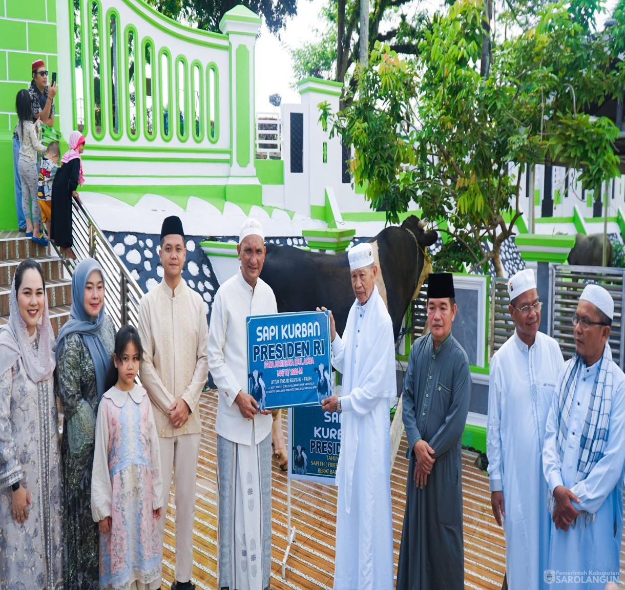 27 Mei 2026 Penyerahan Hewan Kurban dari&nbsp; Presiden Republik Indonesia kepada Panitia Qurban Masjid Alfalah Sarolangun