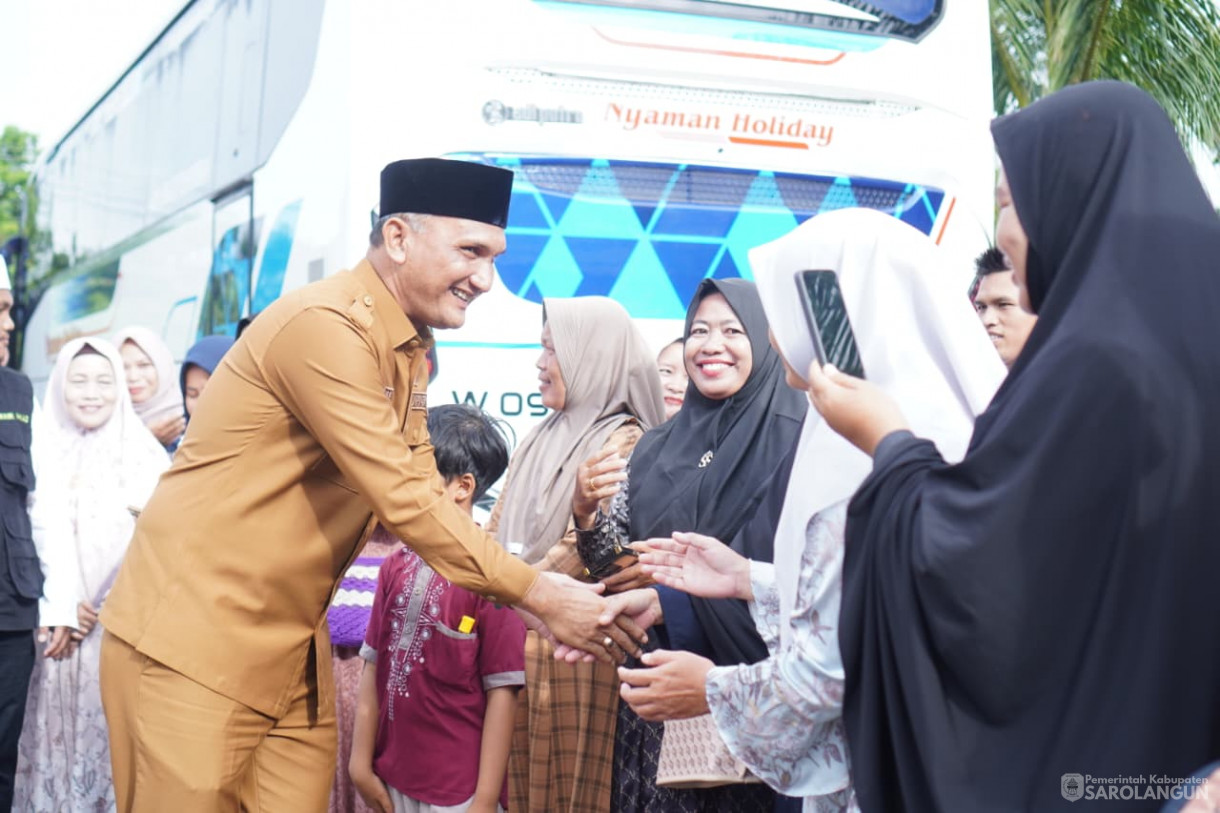 30 September 2025&nbsp; Pelepasan Jamaah Umroh Rombongan H. Muhammad Saihu Bertempat di Desa Pelawan