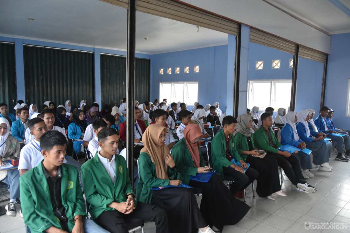 23 Januari 2024 - Seminar Pelatihan Kepemimpinan Tingkat Pelajar SLTA Dan Mahasiswa SeProvinsi Jambi Di Aula Institut Darul Ulum Sarolangun