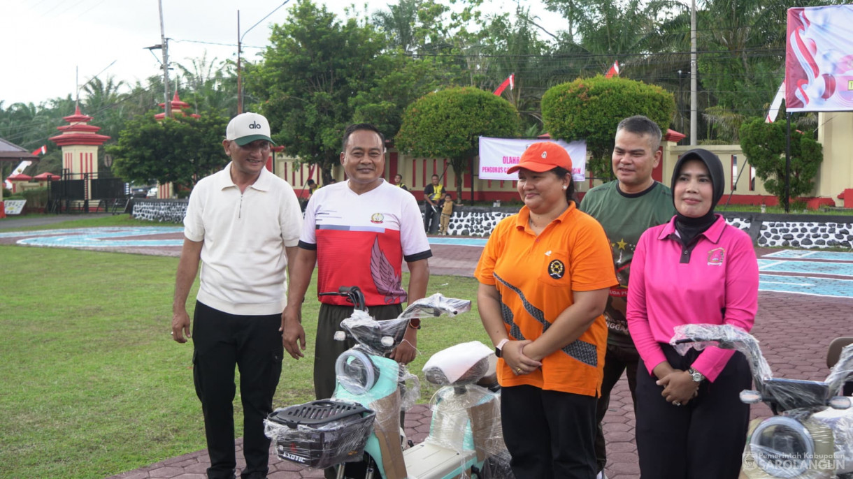 20 Juni 2025 - Bupati Sarolangun Hurmin Hadiri Olahraga Bersama Sambut HUT Bhayangkara ke 79 Tahun 2025&nbsp;