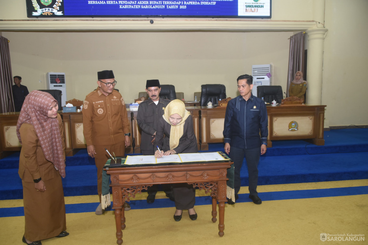 13 Oktober 2025 Rapat Paripurna DPRD Sarolangun