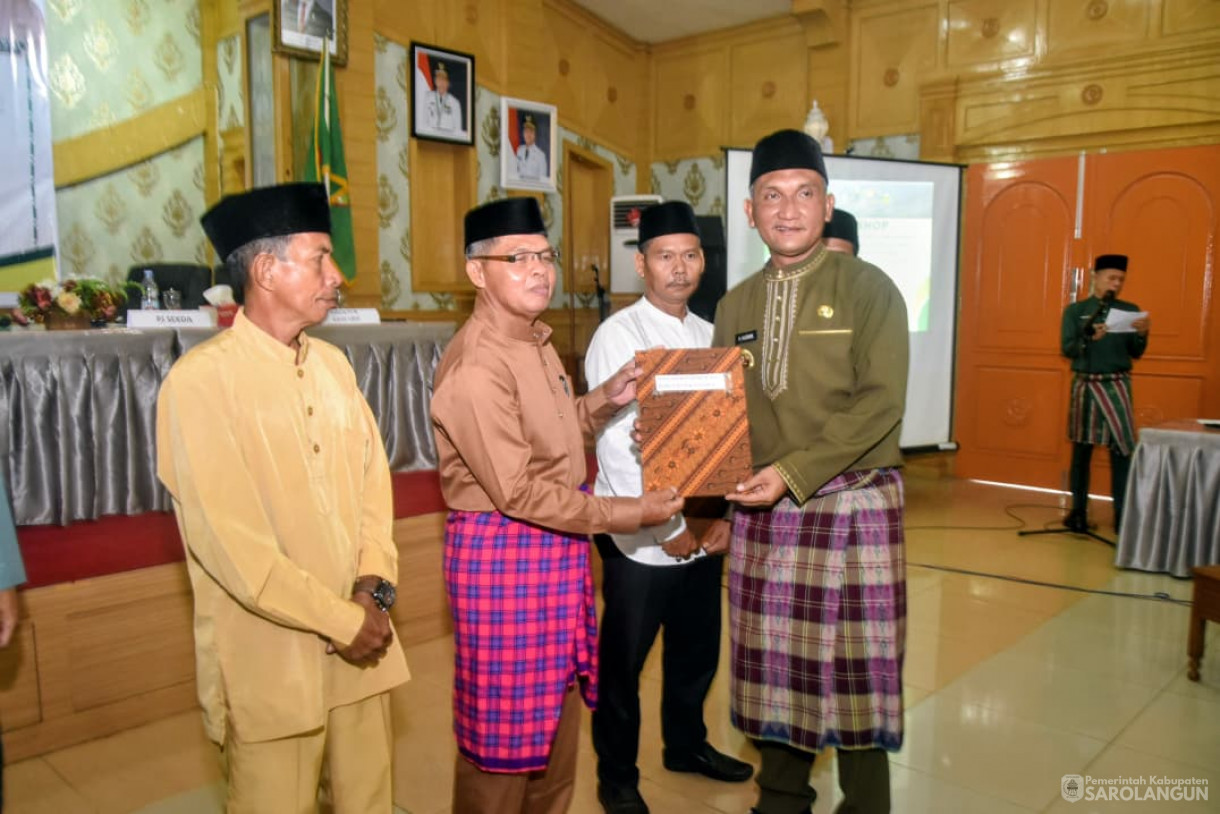 24 September 2025 Workshop Persiapan Verifikasi TeknisMenuju Pengakuan Hutan Adat dan Penyerahan 4 Surat Keputusan Bupati Sarolangun tentang Pengakuan dan Perlindungan Masyarakat Hukum Adat