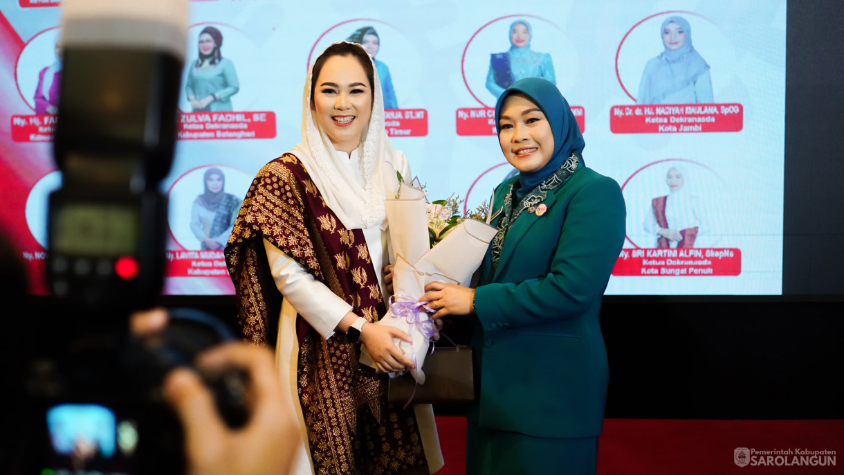 Pelantikan Ketua TP PKK, Bunda PAUD, Ketua Dekranasda Se Provinsi Jambi Bertempat di Auditorium Rumah Dinas Gubernur Jambi