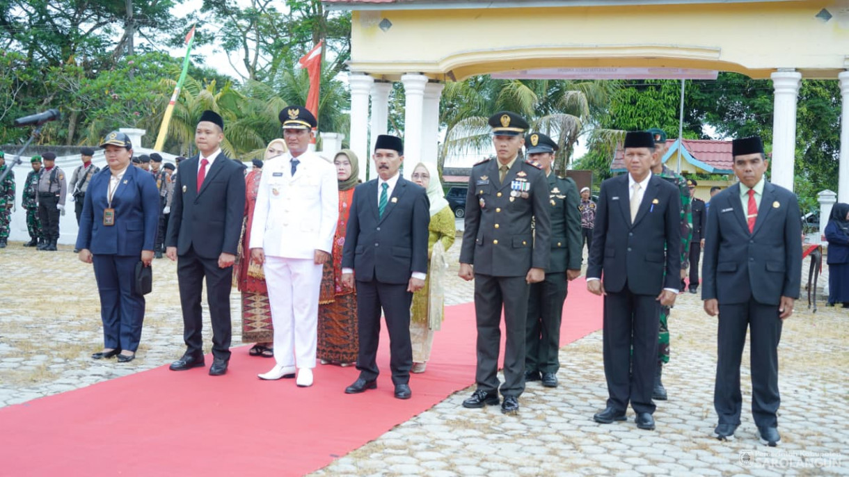 Upacara Peringatan Hari Sumpah Pemuda di Lapangan Gunung Kembang Sarolangun
