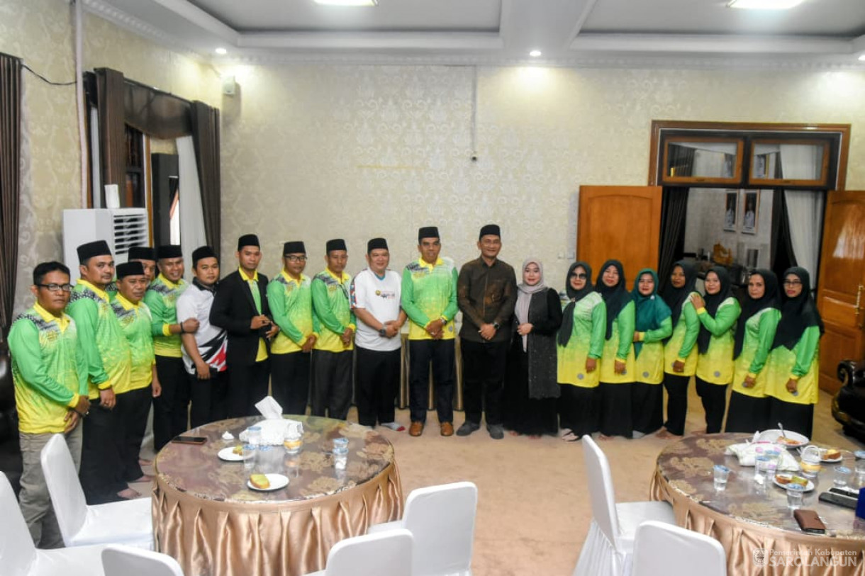 22 November 2025&nbsp; Penyambutan Kafilah MTQ tingkat Provinsi Jambi asal Kabupaten Sarolangun di Rumah Dinas Bupati Sarolangun