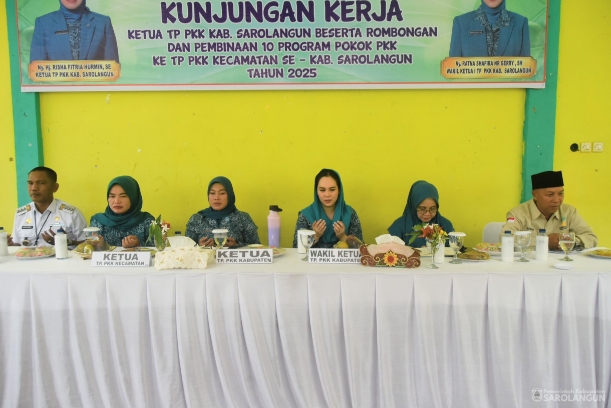 11 Juni 2025 -&nbsp;Kunjungan Ketua TP PKK kabupaten Sarolangun Beserta Rombongan Dalam Rangka Kunjungan Kerja Dan Pembinaan 10 Program Pokok PKK Kecamatan Air Hitam